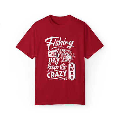 Manténgase cuerdo con la camiseta Daily Fishing Adventures