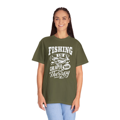 Reel in Tranquility: Camiseta de terapia de pesca