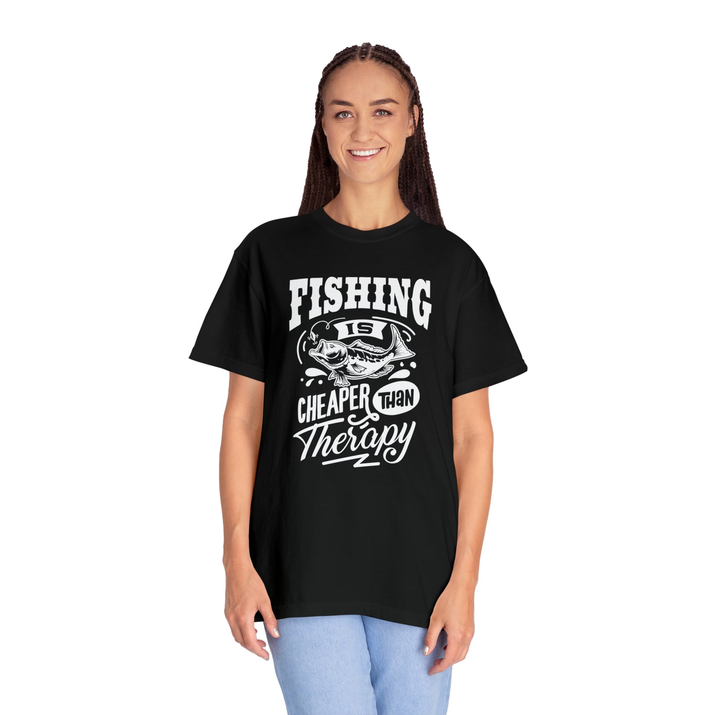 Reel in Tranquility: Camiseta de terapia de pesca