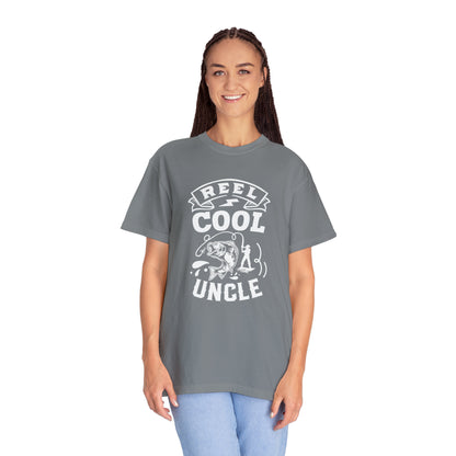 Reel Cool Uncle: Embrace Style and Fun with This T-Shirt!