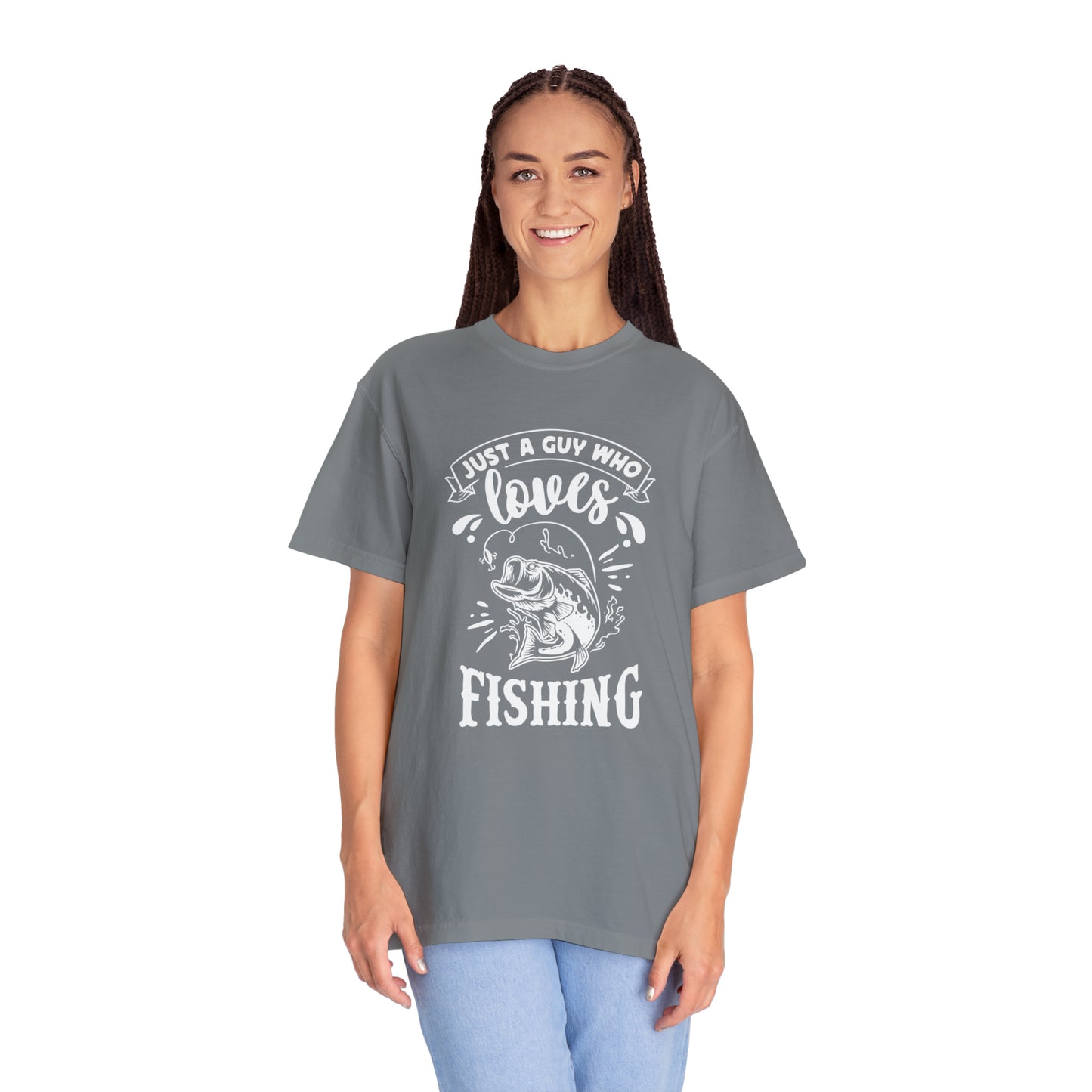 情熱的な釣り人: 釣りへの愛をスタイリッシュに表現 - T シャツ