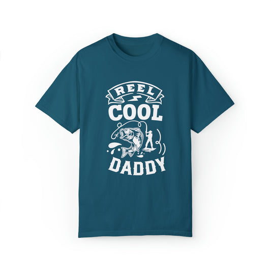 Camiseta "Reel Cool Daddy: una declaración elegante para los entusiastas de la pesca"