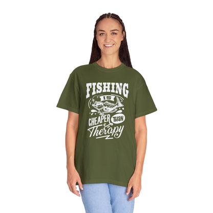 Reel in Tranquility: Camiseta de terapia de pesca