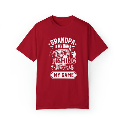 Master Angler Grandpa: Embracing the Fishing Legacy T-shirt