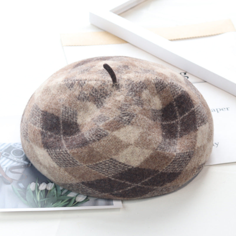 "Pandaize Autumn/Winter Beret Hat: Wool Brim Hat with Vintage Touch - Warm, Stylish, and Artistically Patterned"