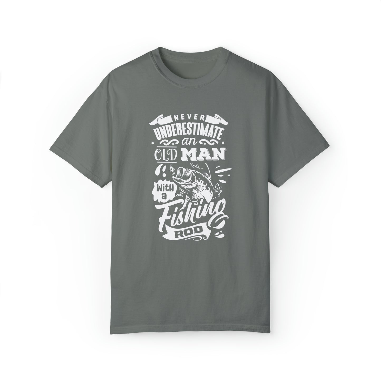 Master Angler: Unleash the Power of Experience with this Fishing Enthusiast T-Shirt