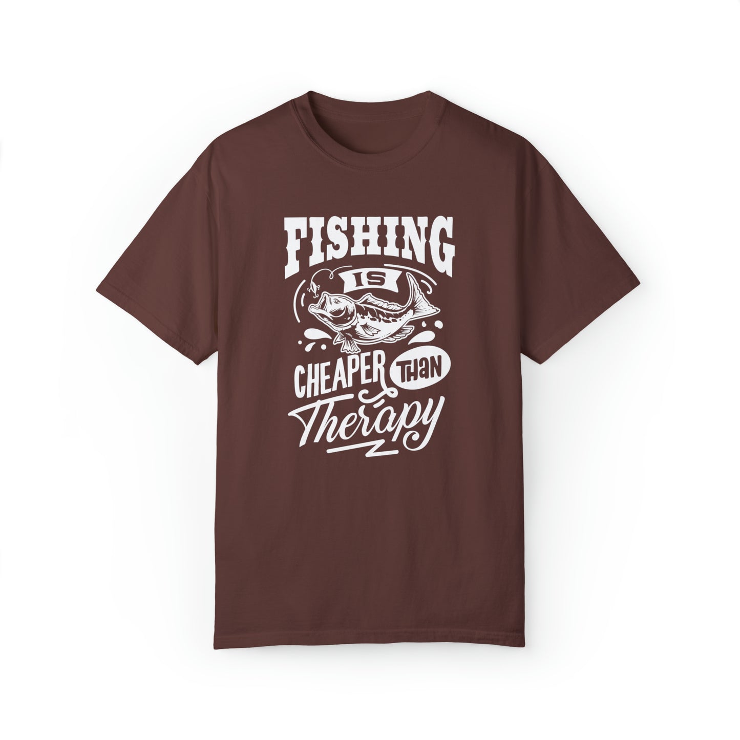 Reel in Tranquility: Camiseta de terapia de pesca