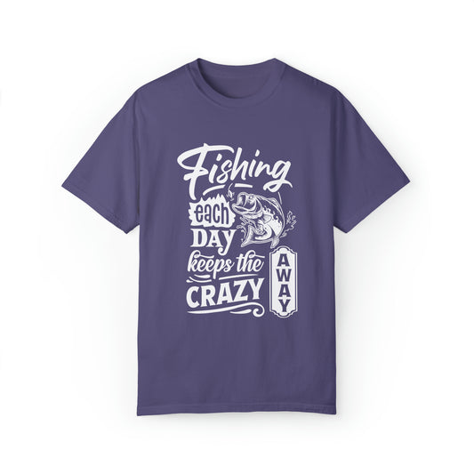 毎日の釣り冒険で正気を保つ T シャツ