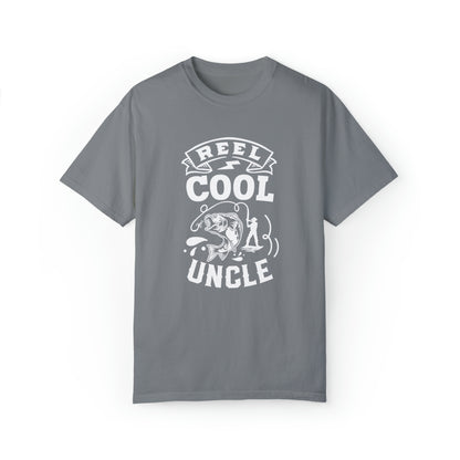 Reel Cool Uncle: Embrace Style and Fun with This T-Shirt!