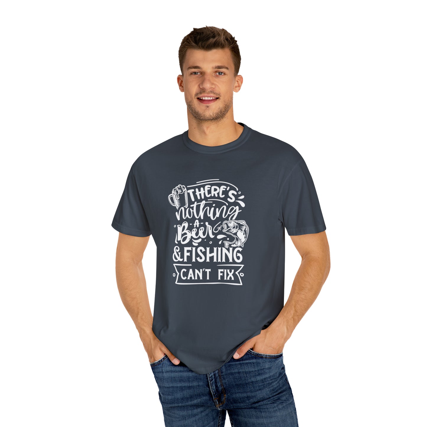 Camiseta No hay nada que una cerveza y una pesca no puedan arreglar