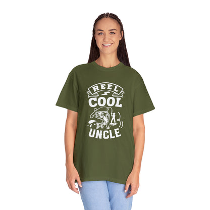 Reel Cool Uncle: Embrace Style and Fun with This T-Shirt!