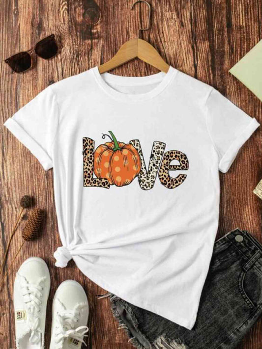 Camiseta con gráfico LOVE de tamaño completo de Simply Love