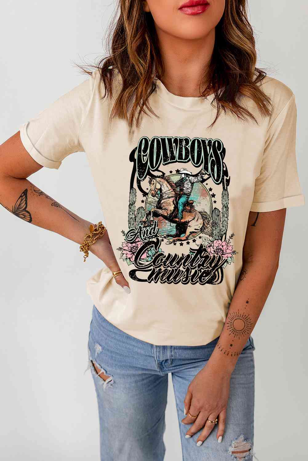 Camiseta con gráfico vaquero de manga corta y cuello redondo