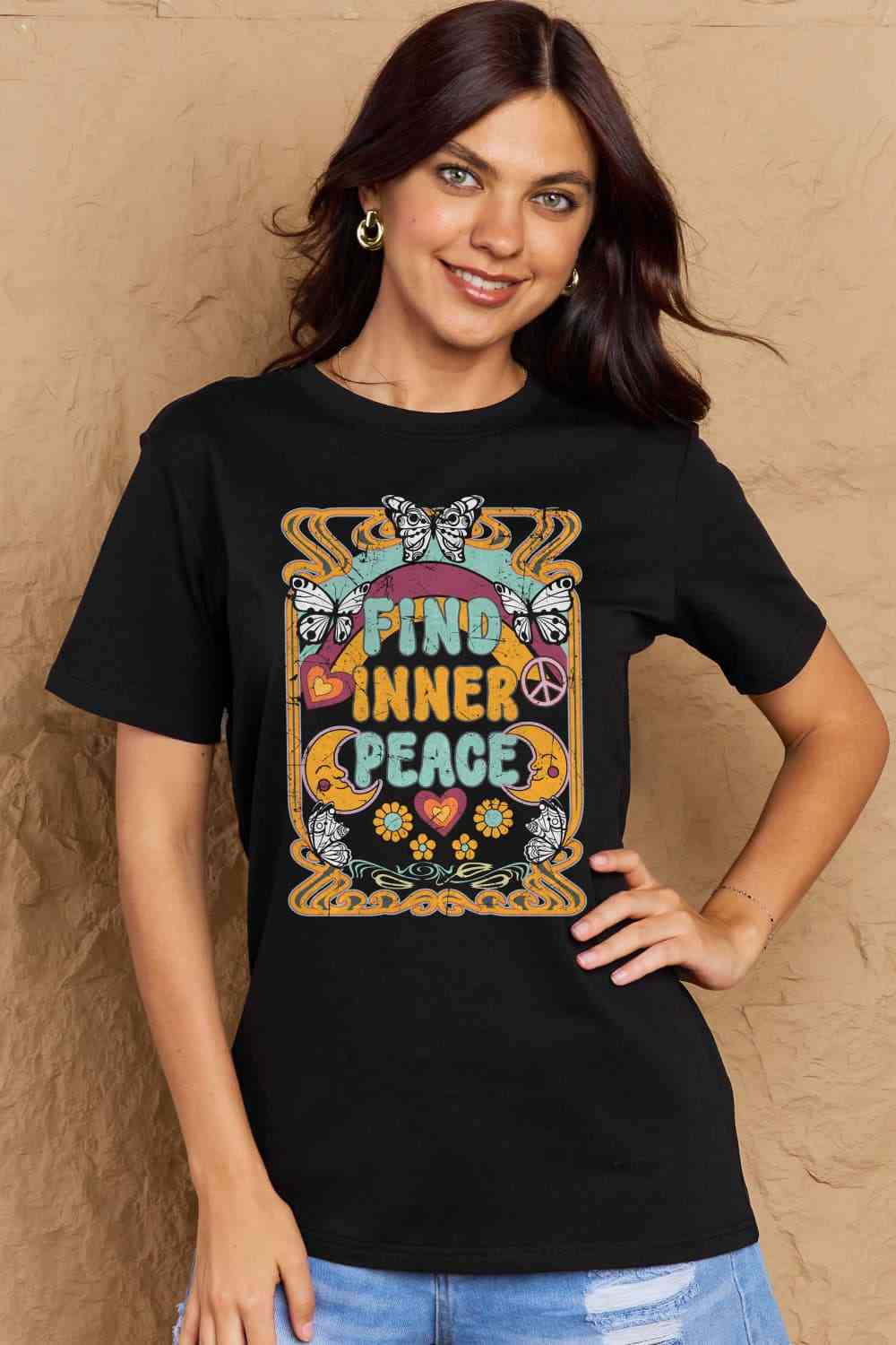 Camiseta de algodón con gráfico FIND INNER PEACE de talla grande de Simply Love