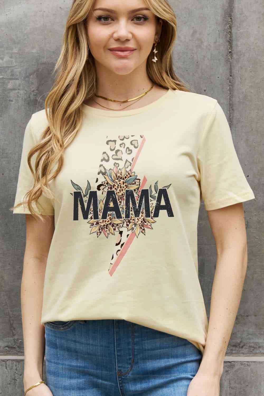 Simply Love フルサイズ MAMA グラフィック コットン T シャツ