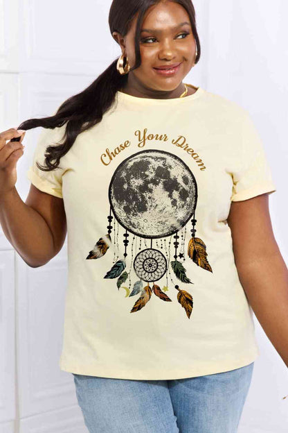 Simply Love Camiseta de algodón con gráfico CHASE YOUR DREAM de tamaño completo de Simply Love