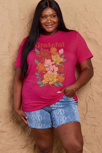 Camiseta de algodón con estampado de flores GRATEFUL de talla grande de Simply Love