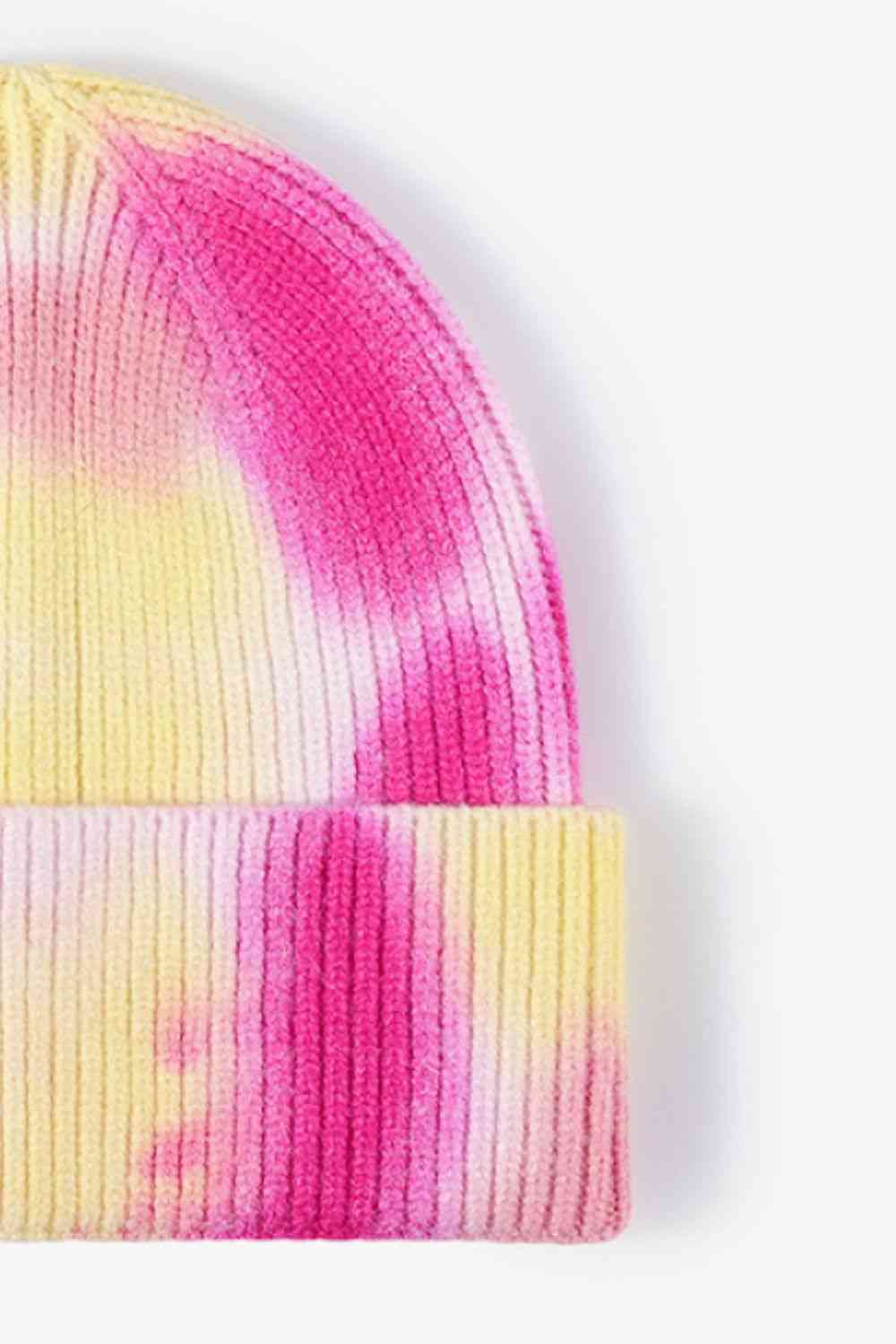 Gorro de punto con puños teñido anudado