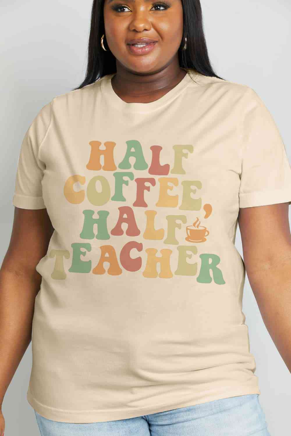 Simply Love フルサイズ HALF COFFEE HALF TEACHER グラフィック コットン T シャツ