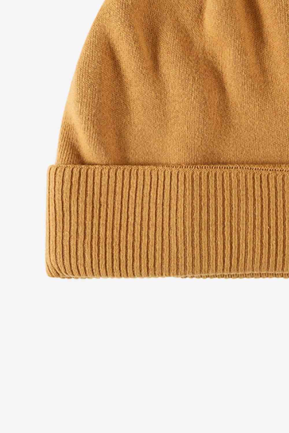 Gorro de punto con puños