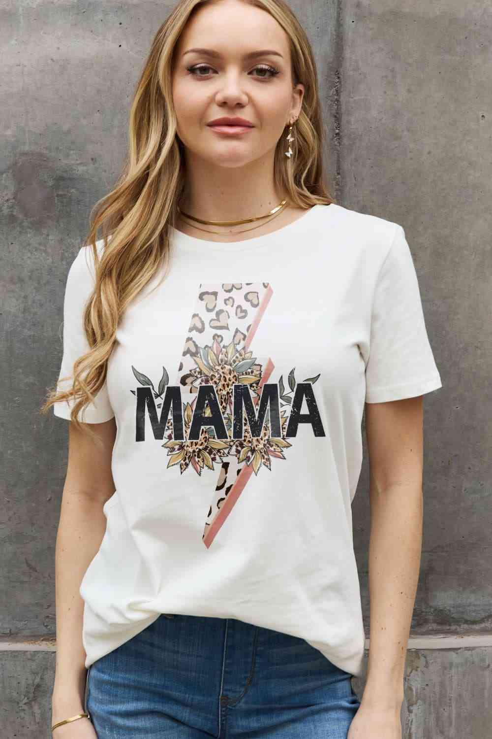 Camiseta de algodón con estampado MAMA de tamaño completo de Simply Love