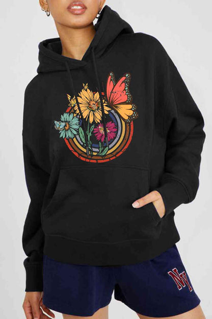 Simply Love Sudadera con capucha y estampado de flores y mariposas de tamaño completo de Simply Love