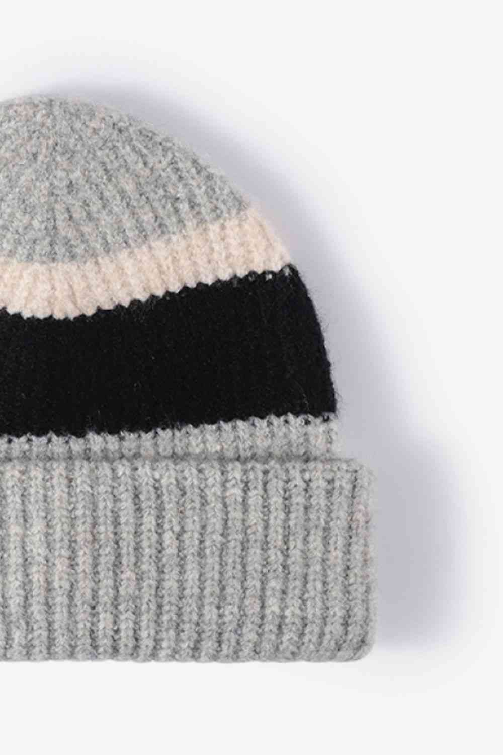 Gorro de punto con puños tricolor