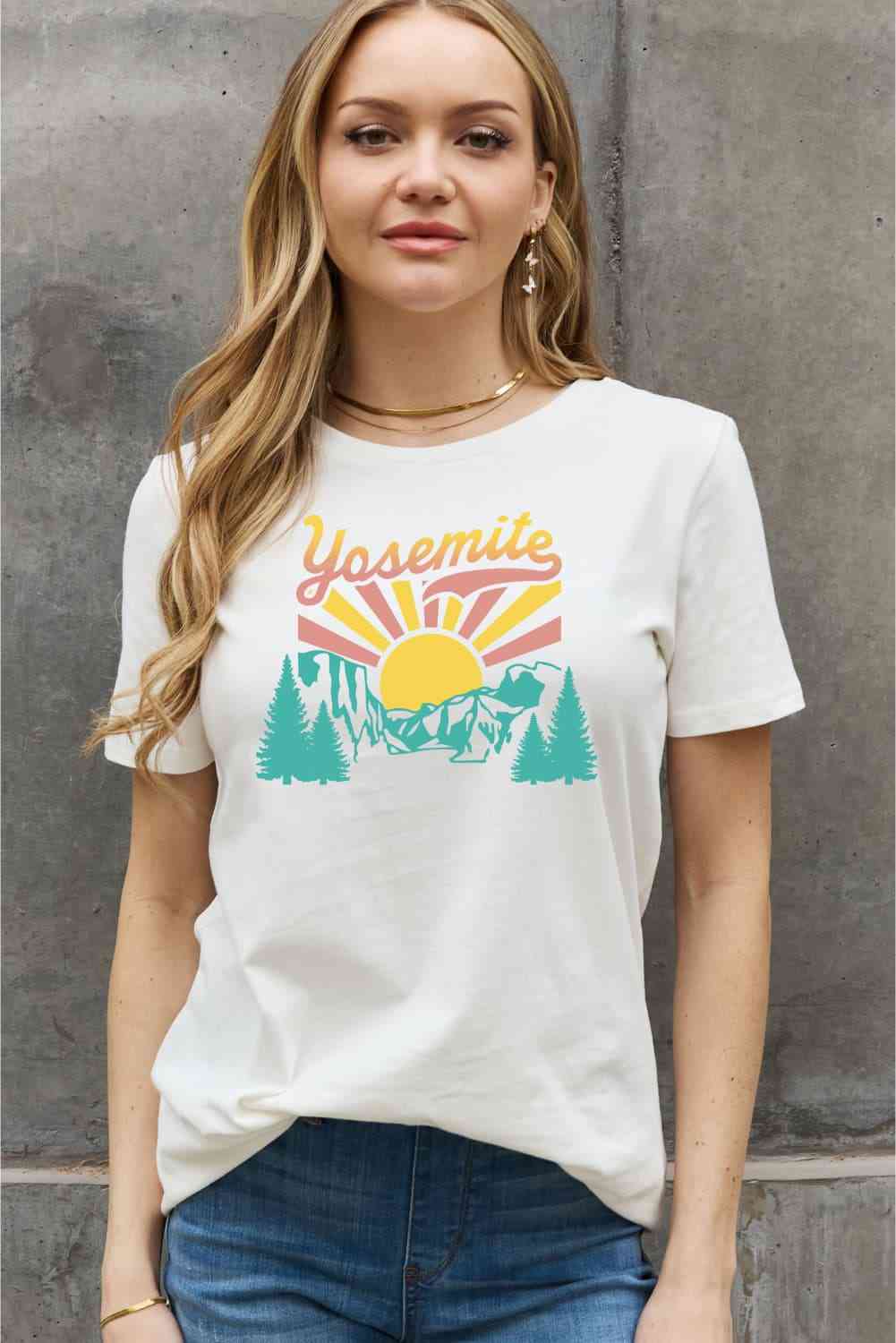 Camiseta de algodón con gráfico YOSEMITE de tamaño completo de Simply Love