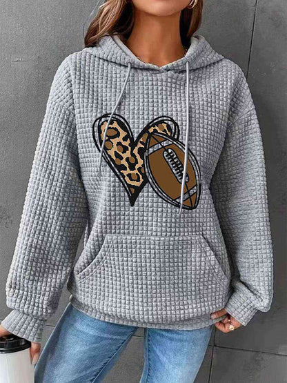 Sudadera con capucha y gráfico de corazón y fútbol