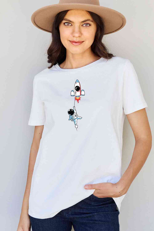 Camiseta de algodón con estampado de astronauta de talla grande de Simply Love