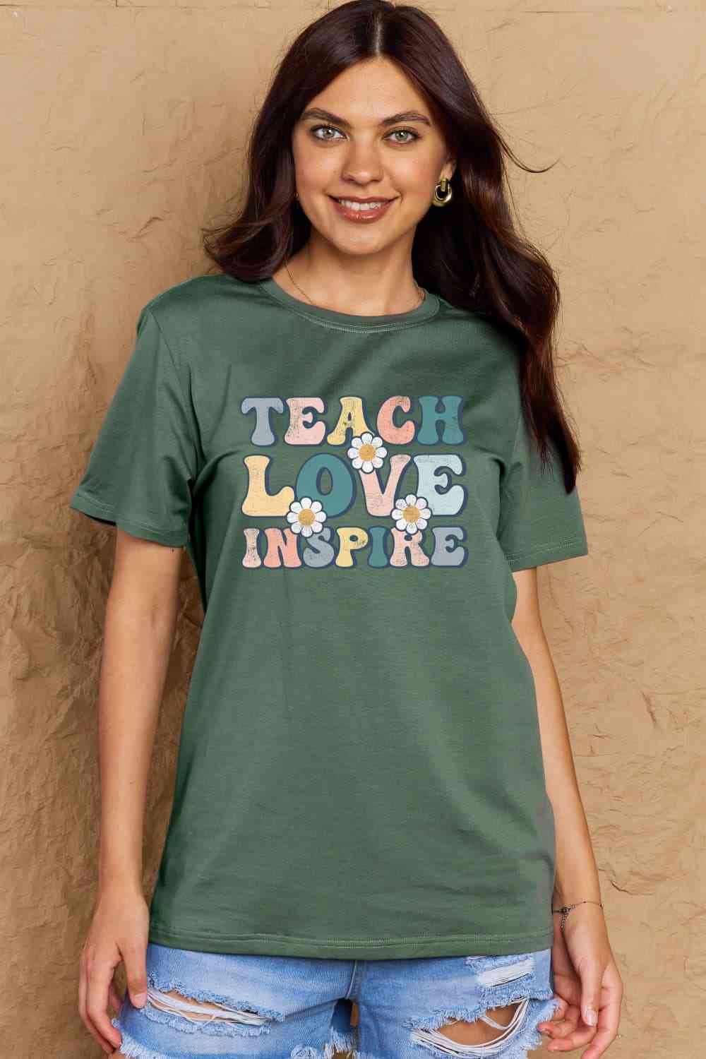 Simply Love フルサイズ TEACH LOVE INSPIRE グラフィック コットン T シャツ