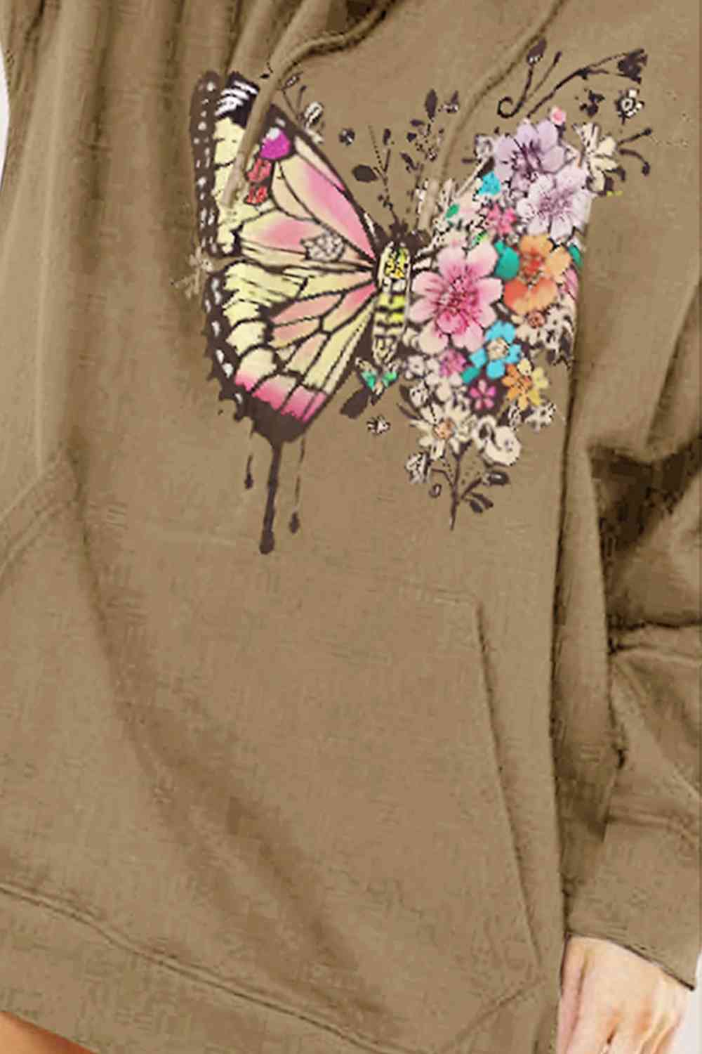 Simply Love Sudadera con capucha de hombros caídos y estampado de mariposas de tamaño completo de Simply Love
