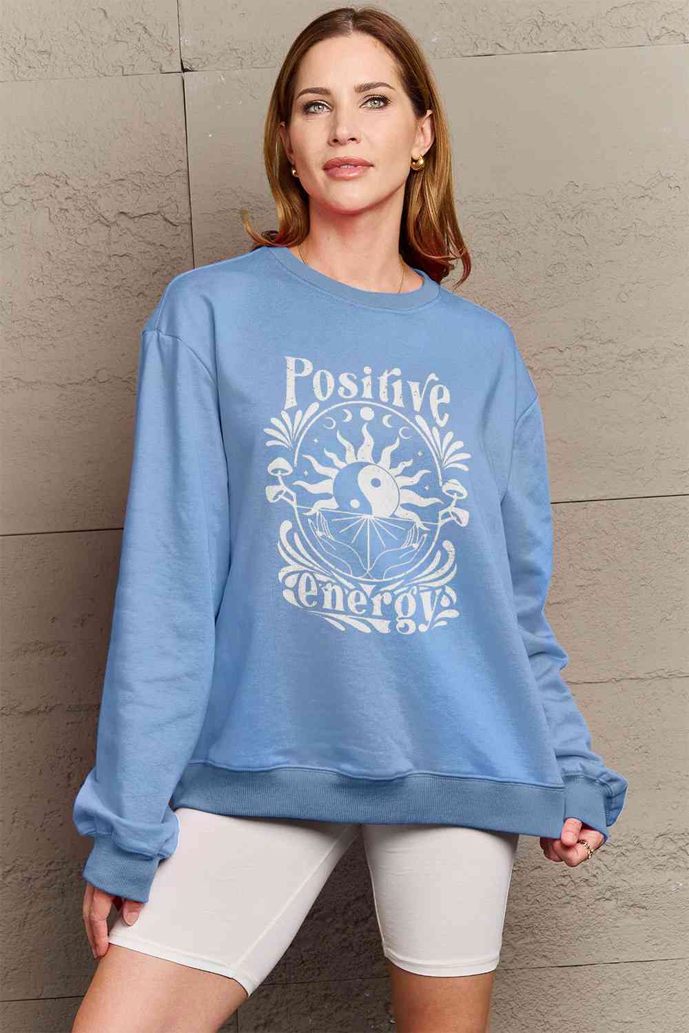 Sudadera con gráfico de ENERGÍA POSITIVA de tamaño completo de Simply Love