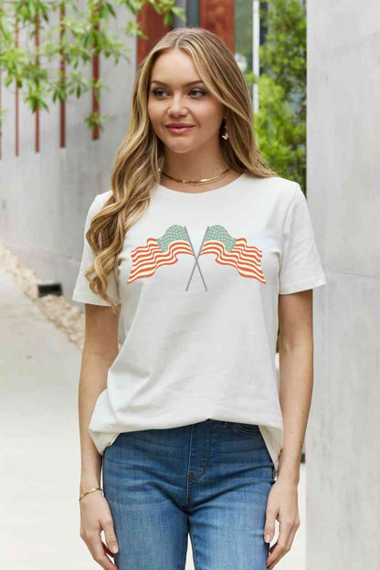 Camiseta de algodón con gráfico de bandera estadounidense de Simply Love