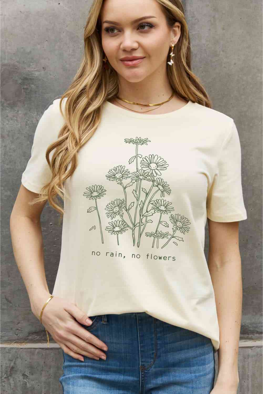 Camiseta de algodón con gráfico NO RAIN NO FLOWERS de tamaño completo de Simply Love