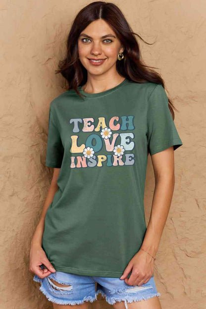 Camiseta de algodón con gráfico TEACH LOVE INSPIRE de talla grande de Simply Love