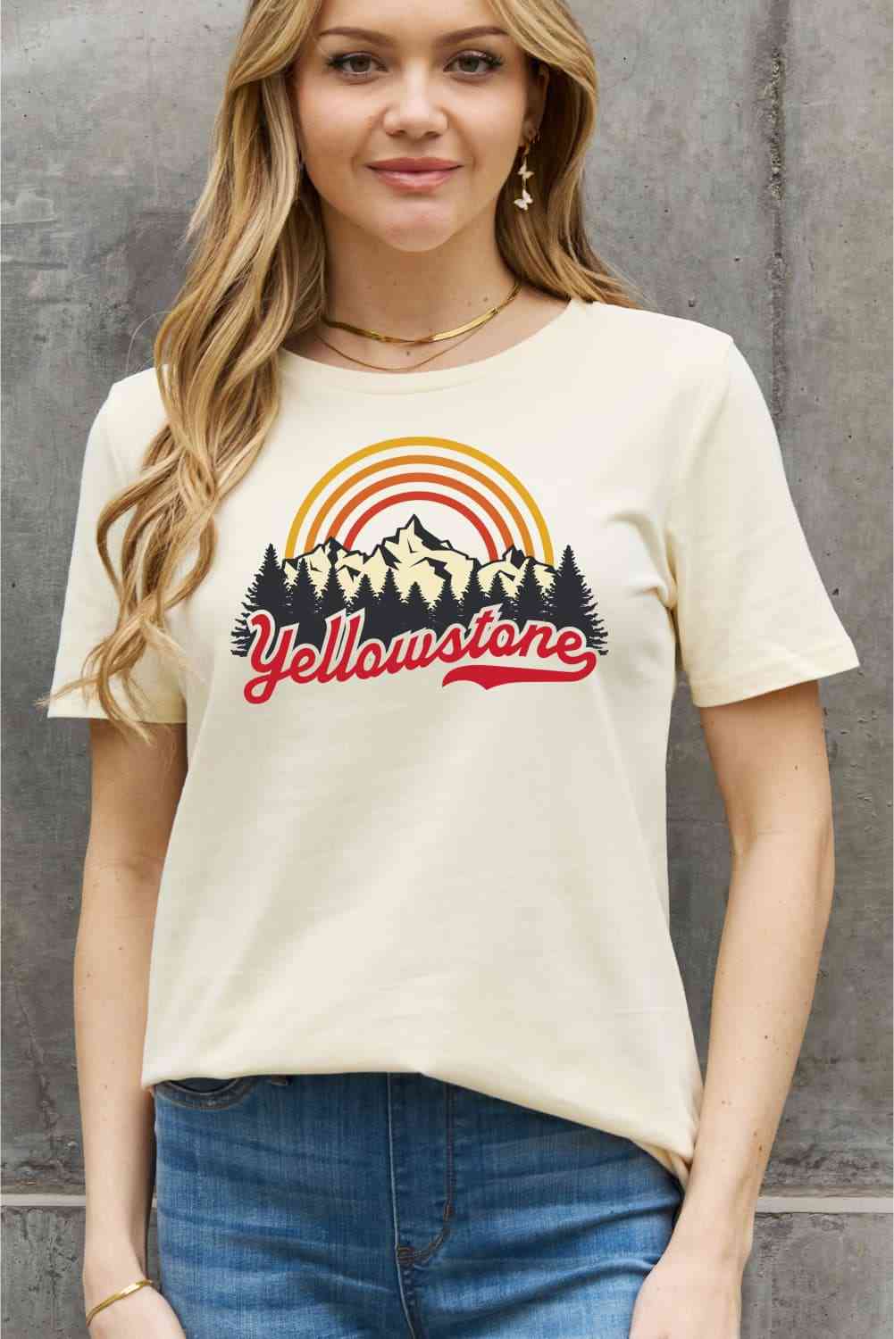 Simply Love フルサイズ YELLOWSTONE グラフィック コットン Tシャツ