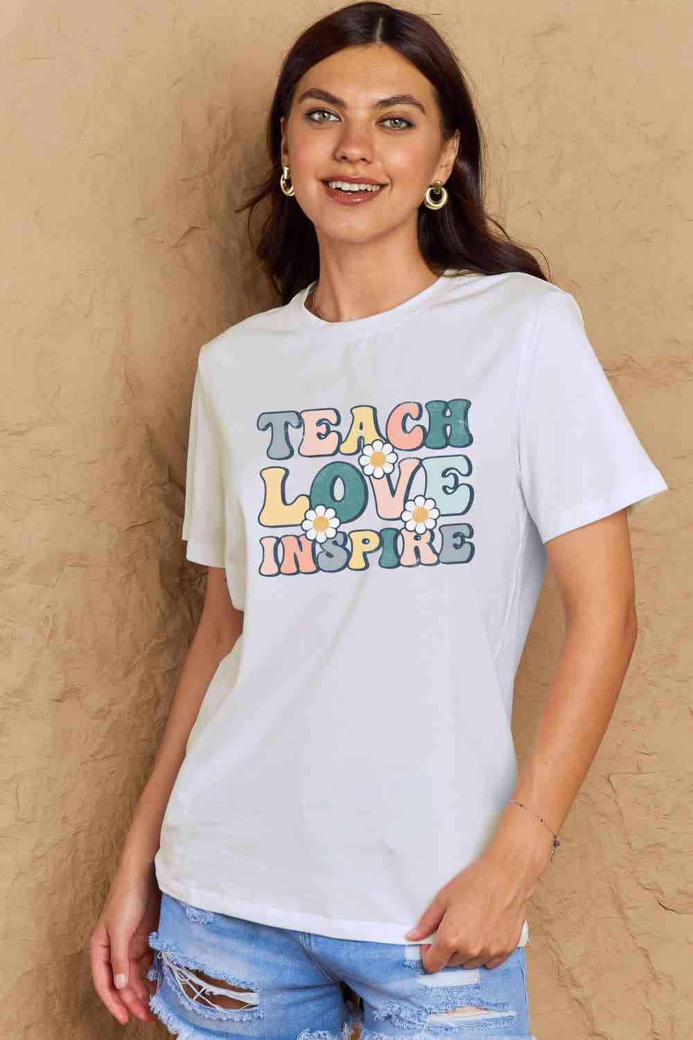 Simply Love フルサイズ TEACH LOVE INSPIRE グラフィック コットン T シャツ