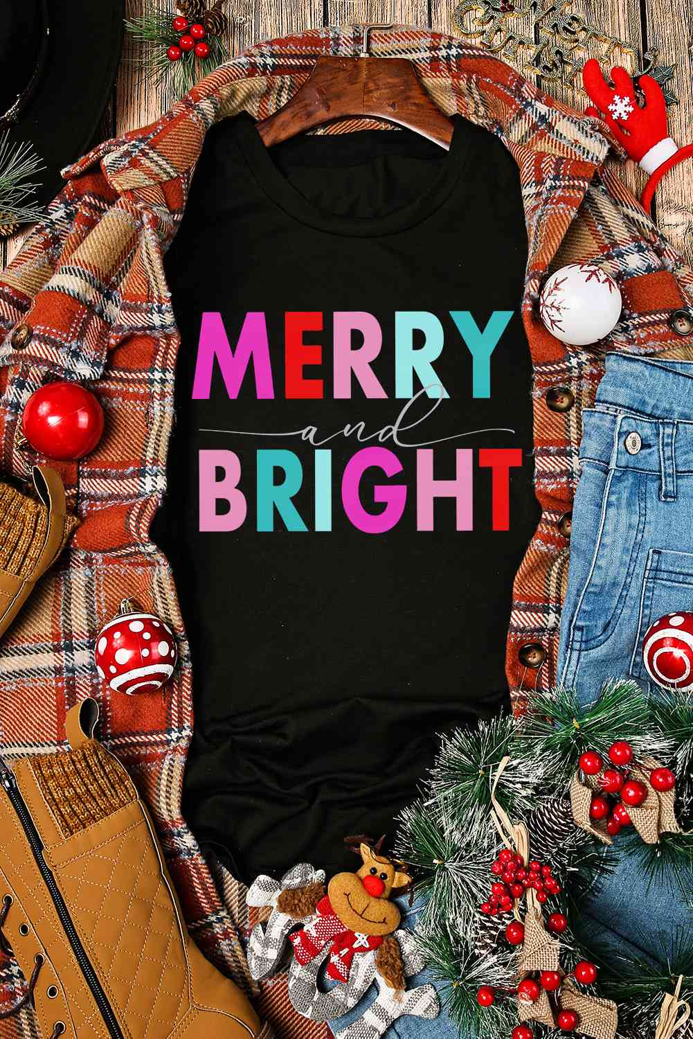 MERRY AND BRIGHT グラフィック半袖Tシャツ