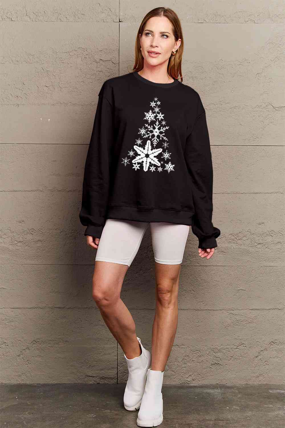 Sudadera con estampado de árbol de Navidad y copo de nieve de tamaño completo de Simply Love