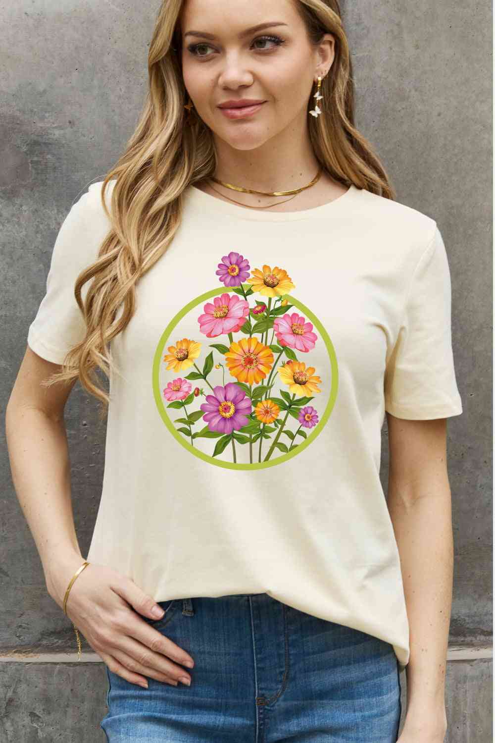 Camiseta de algodón con estampado floral de tamaño completo de Simply Love