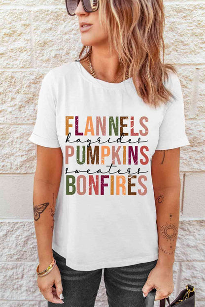 FLANNELS PUMPKINS BONFIRES グラフィック T シャツ