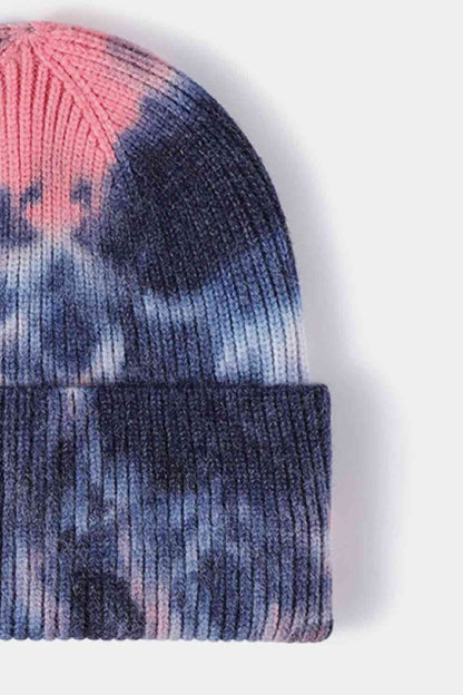 Gorro de punto acanalado con puños teñidos anudados