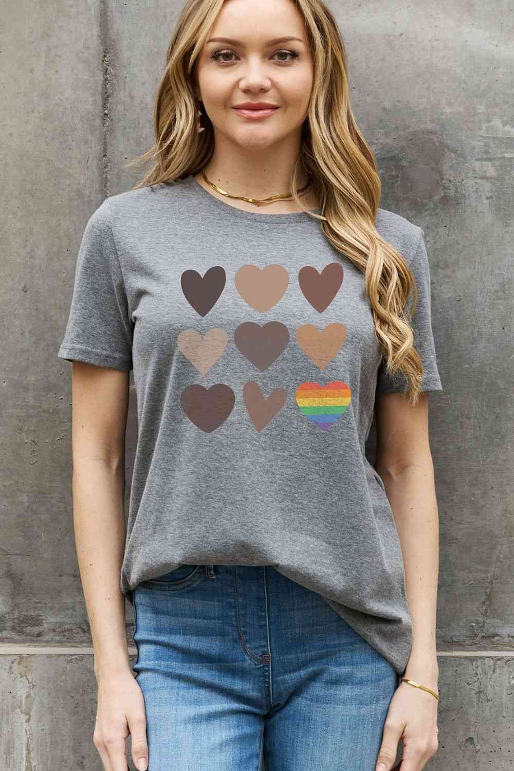 Simply Love Camiseta de algodón con gráfico de corazón de tamaño completo de Simply Love