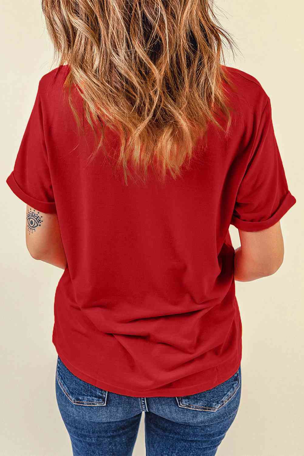 Camiseta con cuello redondo y gráfico de eslogan
