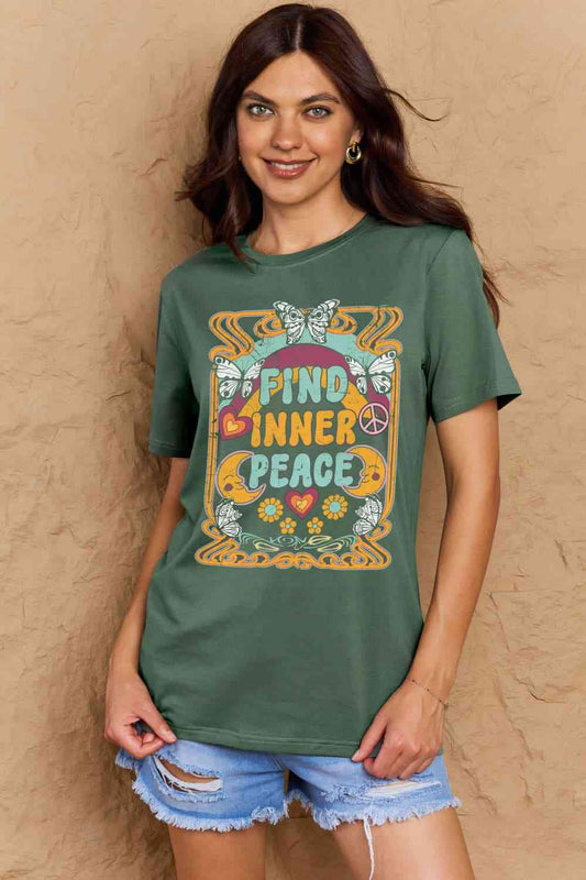 Camiseta de algodón con gráfico FIND INNER PEACE de talla grande de Simply Love