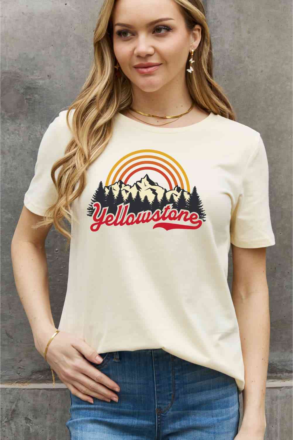 Camiseta de algodón con estampado YELLOWSTONE de tamaño completo de Simply Love