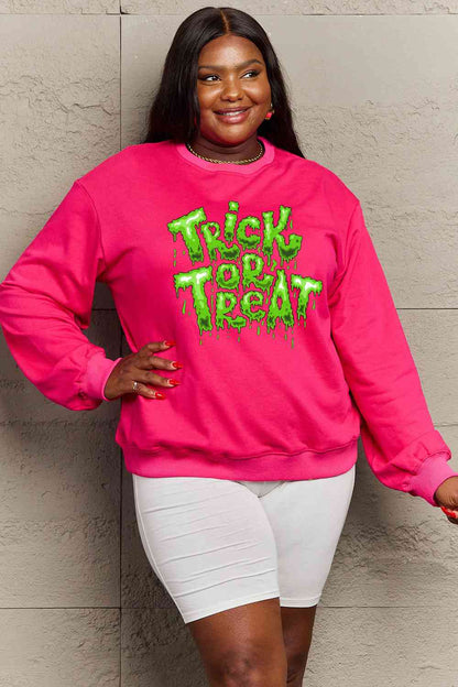 Sudadera con gráfico TRICK OR TREAT de tamaño completo de Simply Love