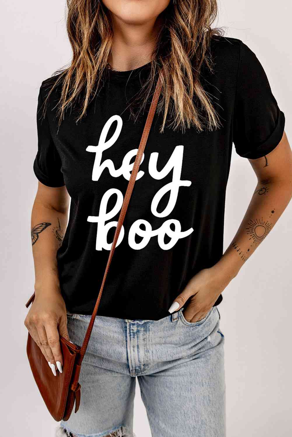 HEY BOO Camiseta gráfica con cuello redondo