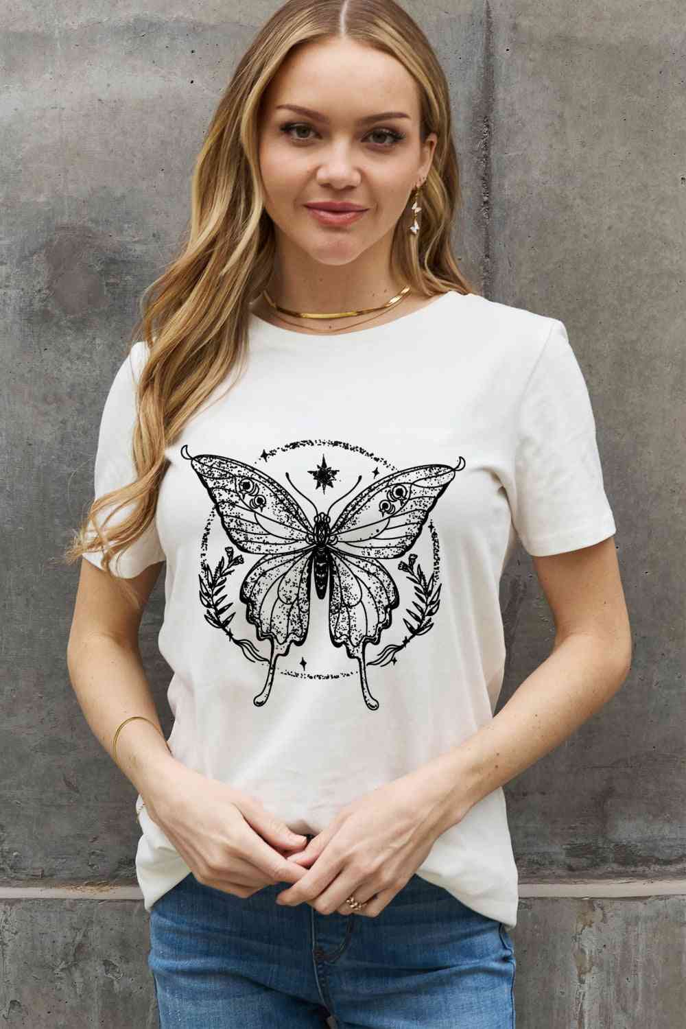 Simply Love Camiseta de algodón con estampado de mariposas de tamaño completo de Simply Love